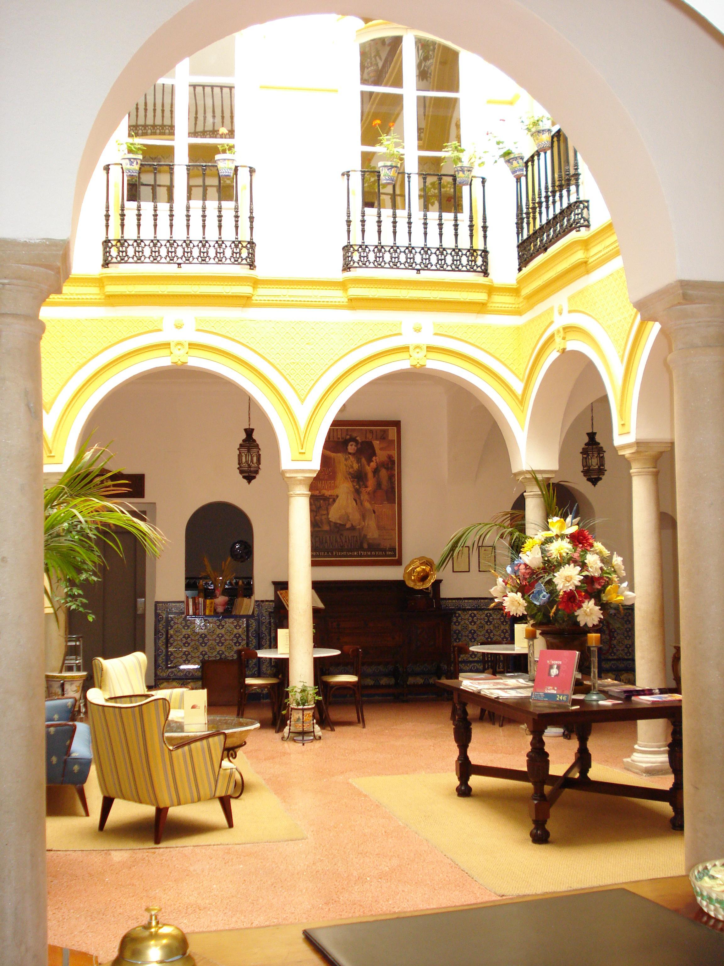 Abanico Casa Palacio 3*